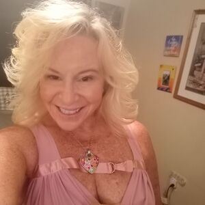 Meet your Posher, Denise